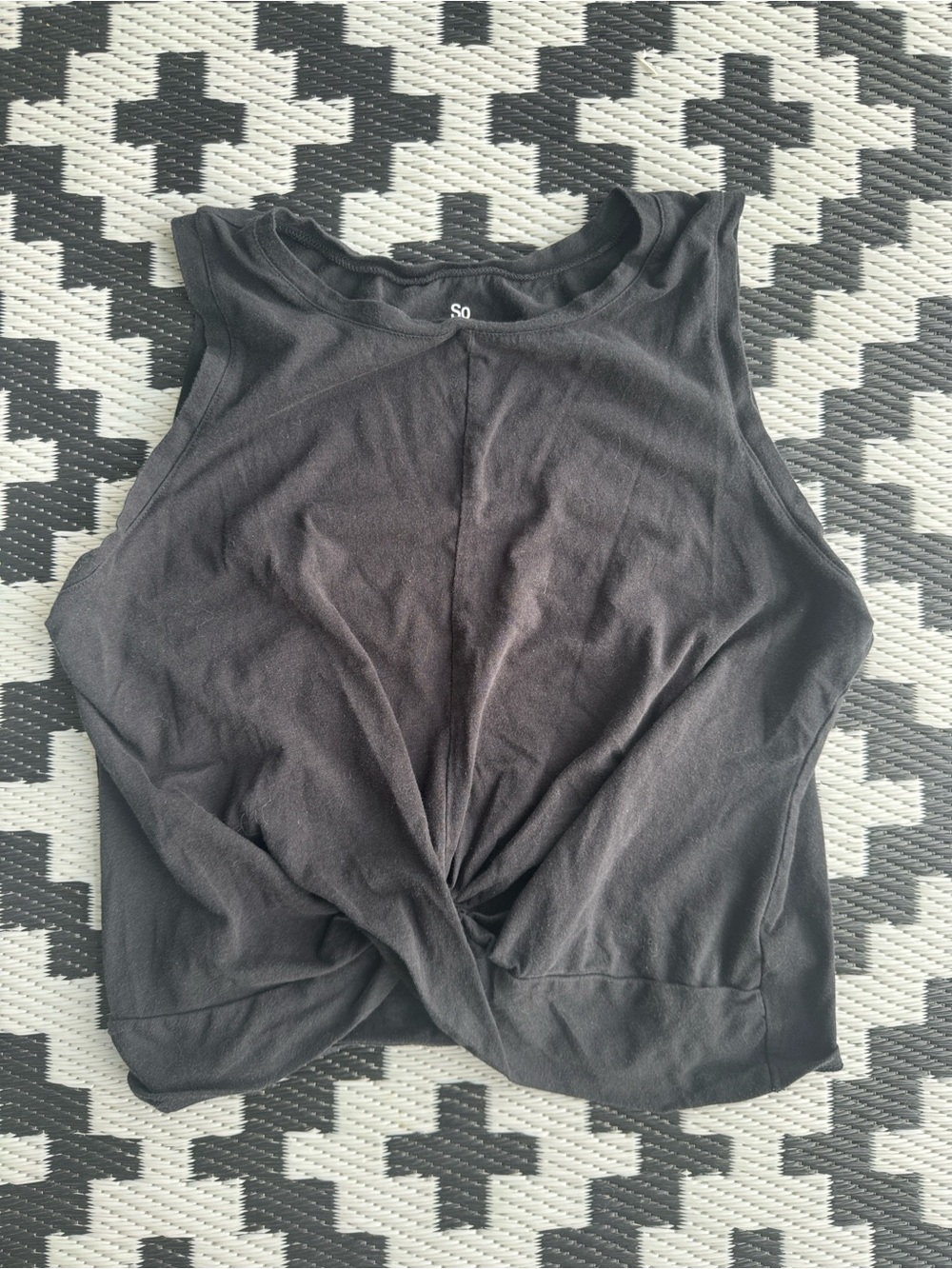 SO Juniors Twist-Front Tank Top bundle - Black, Olive Green, Rust - XL - Picture 5 of 13